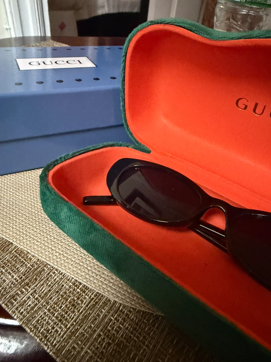 Gucci Sunglasses - photo 3