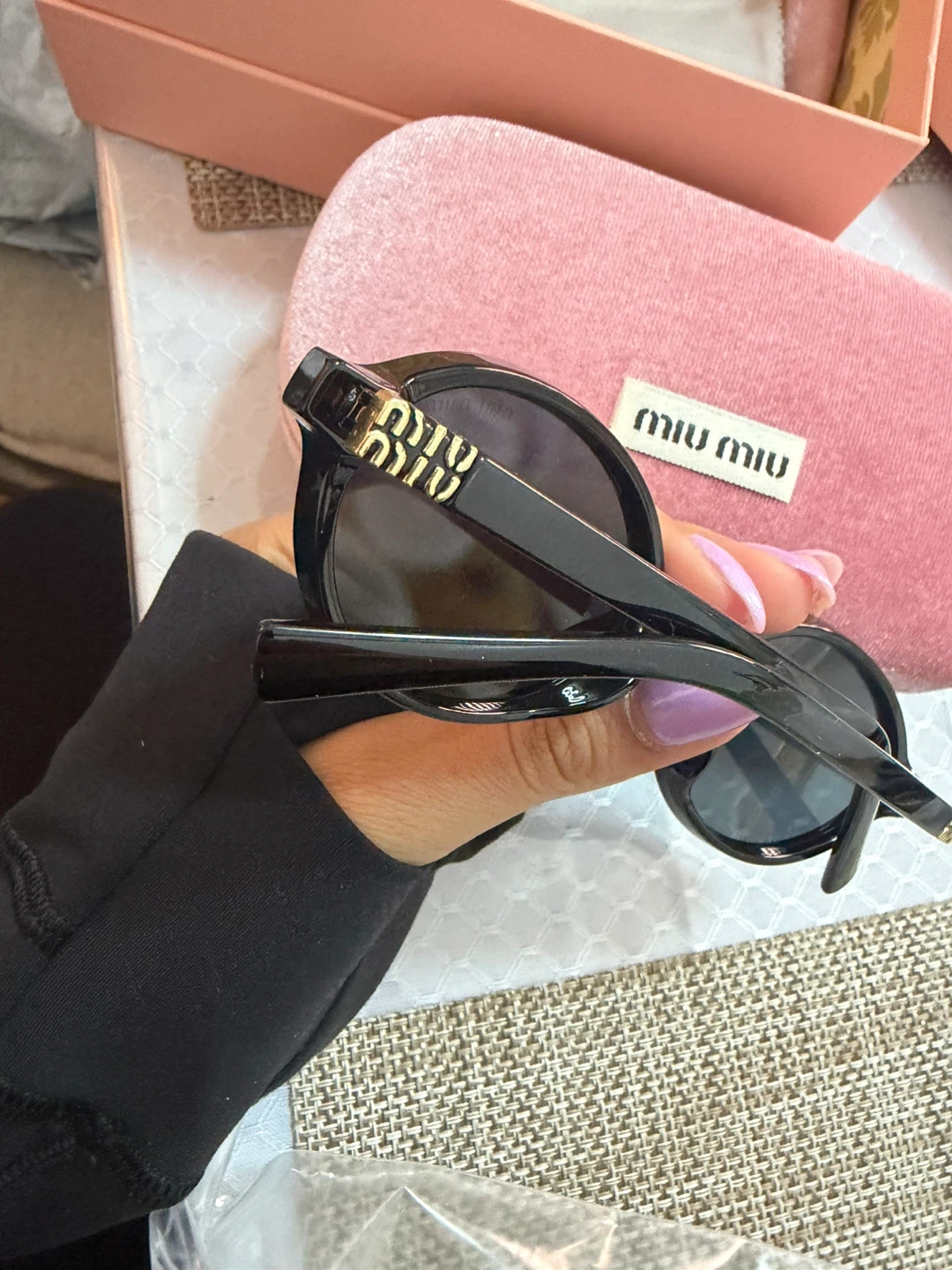 Miu Miu Black Oval Sunglasses with Pink Velvet Case - photo 2