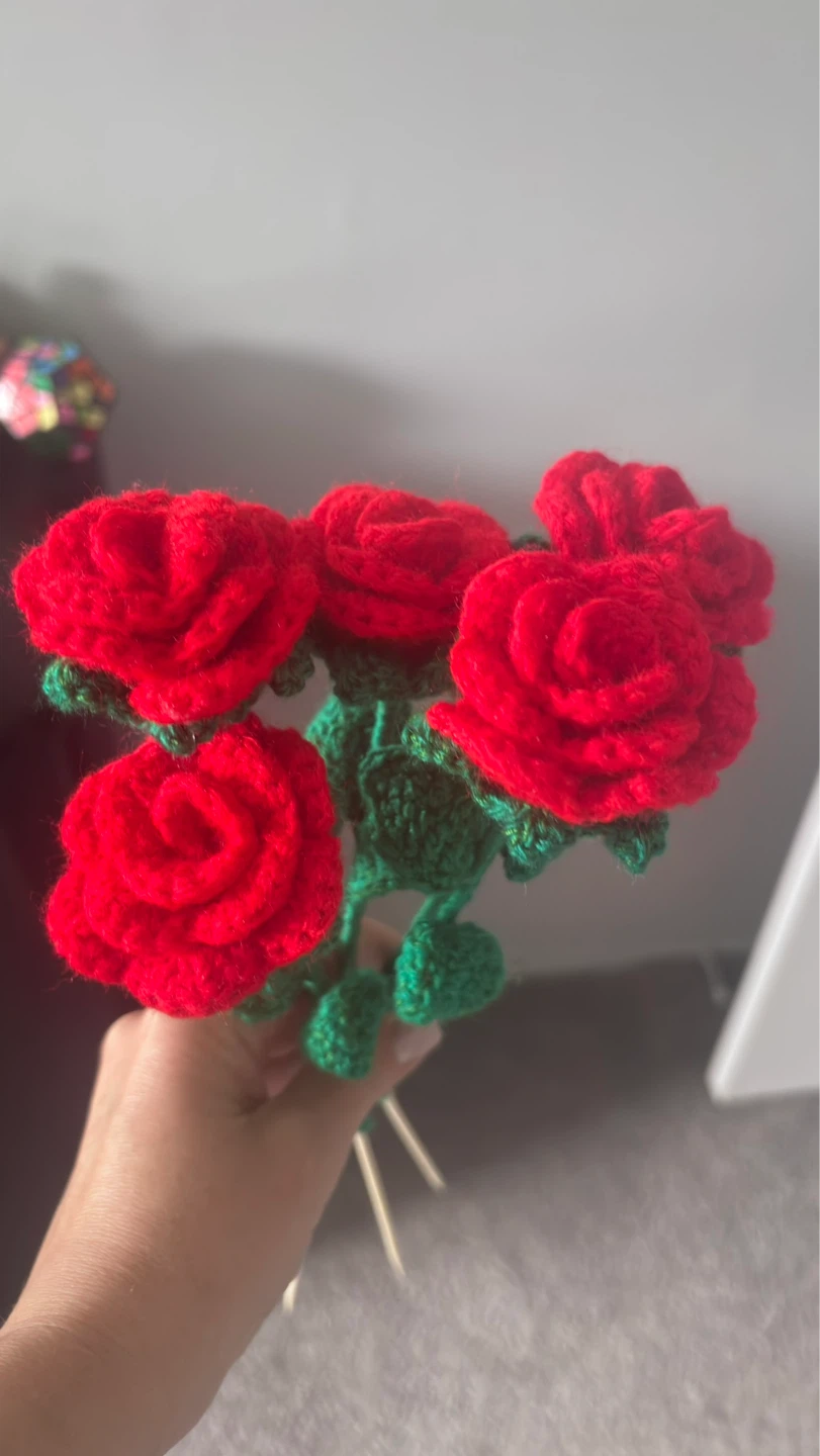 Hand-Crocheted Rose Decorations - photo 4