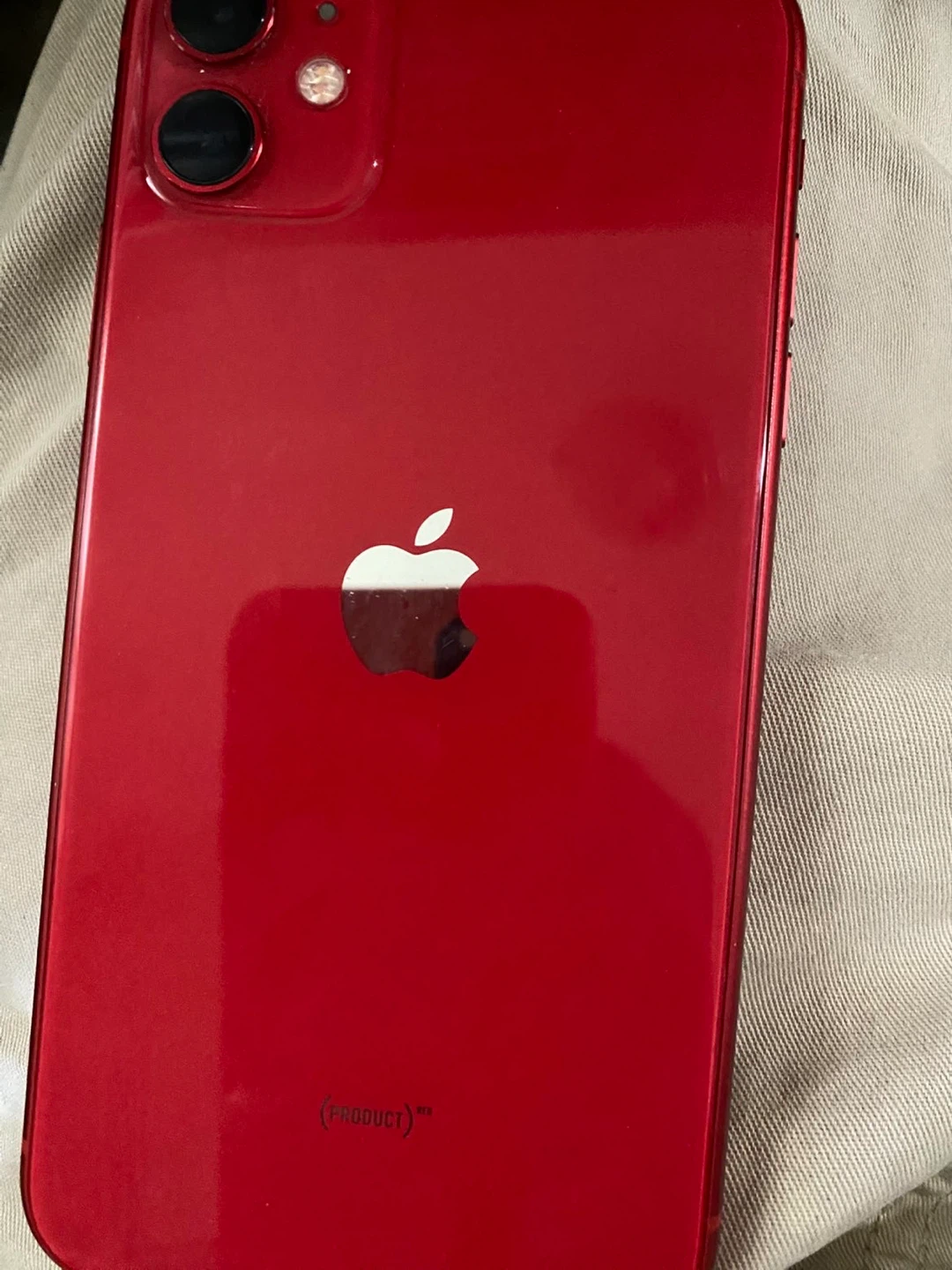 Apple iPhone 11 - Red