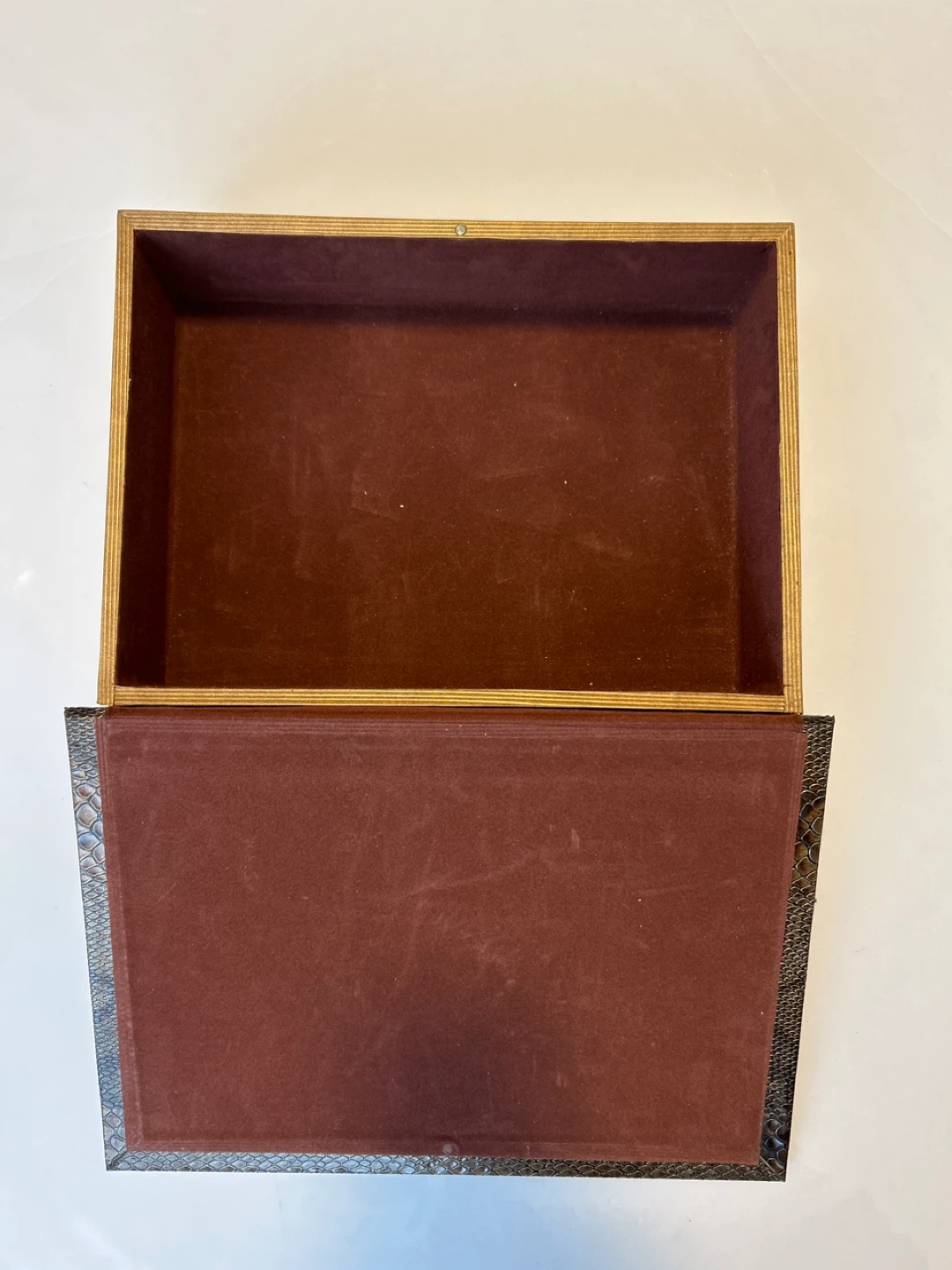 Title: Decorative "Secret Storage" Book Box – Snakeskin Pattern - photo 2
