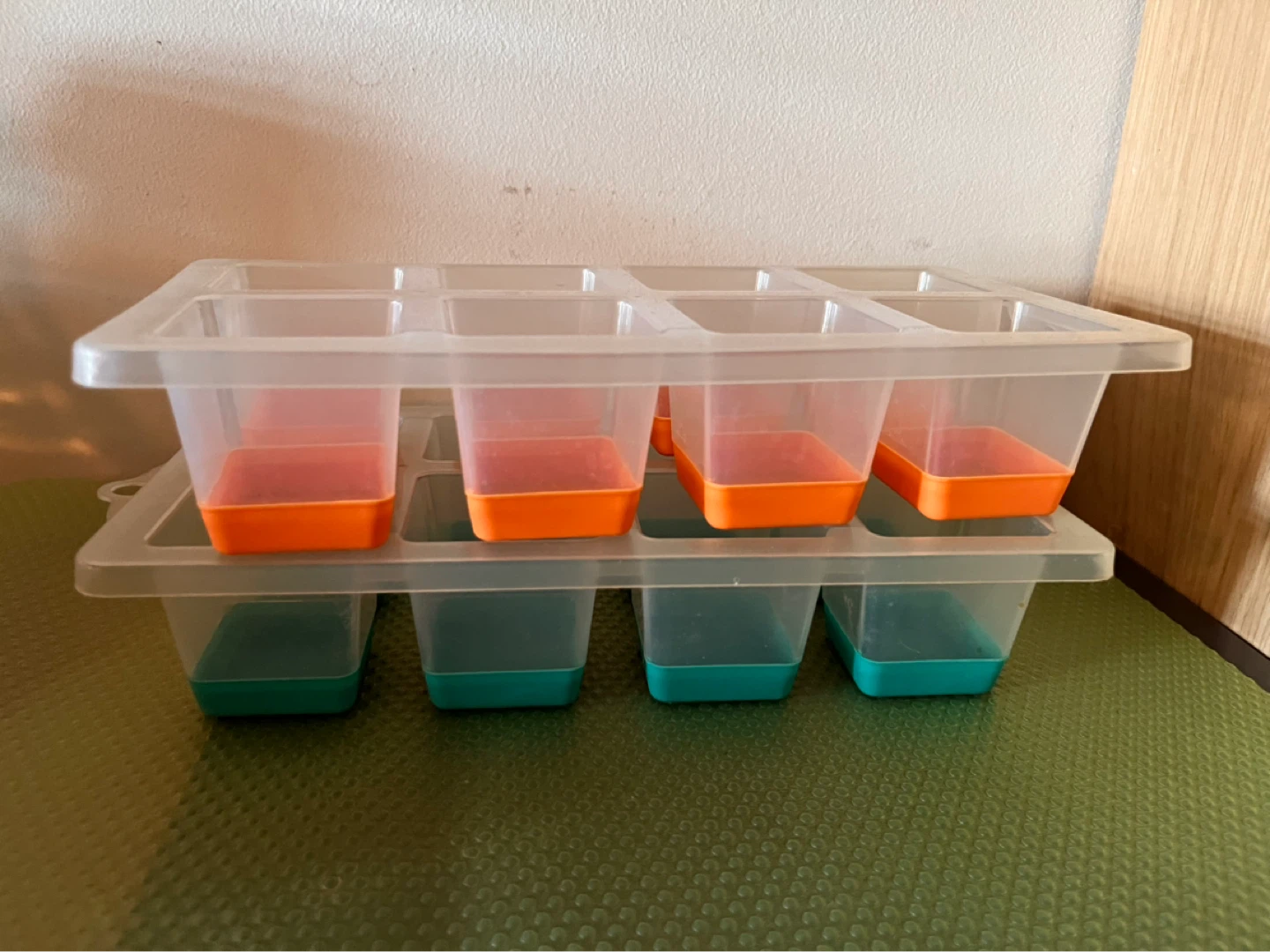 2 Ice Cube Trays