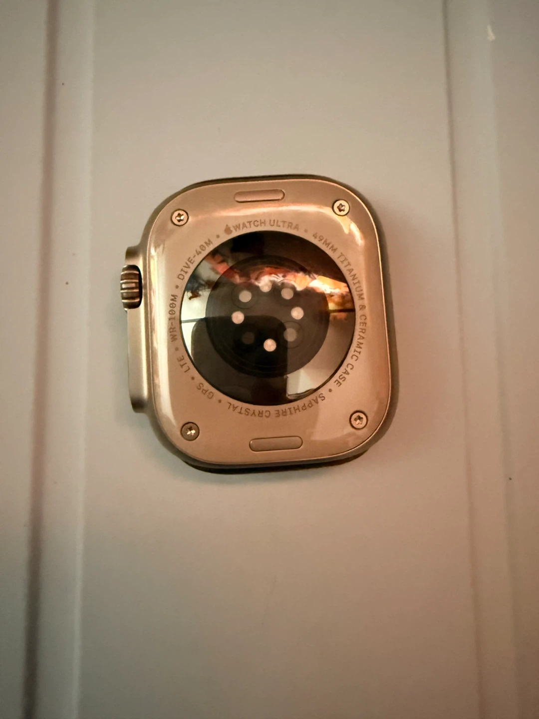 Apple Watch Ultra 2 - Natural Titanium Color - photo 2