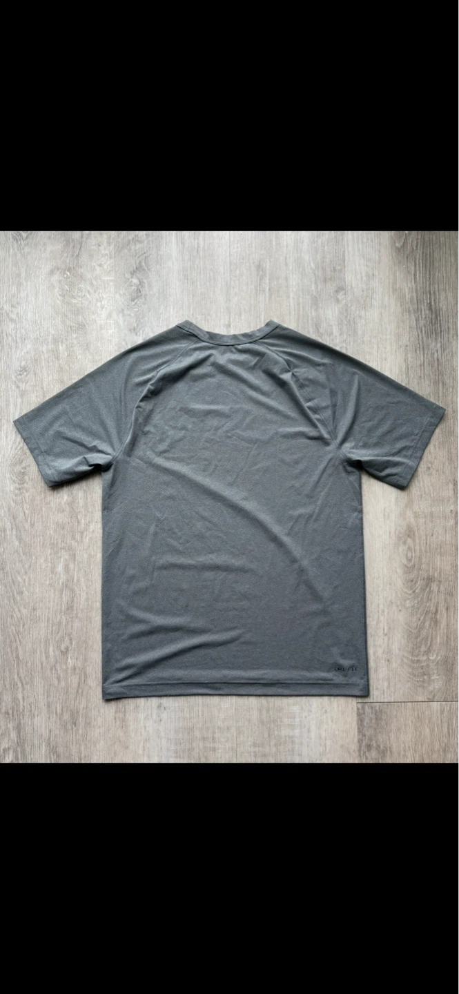 Men’s NIKE dri fit shirt — size small - photo 2