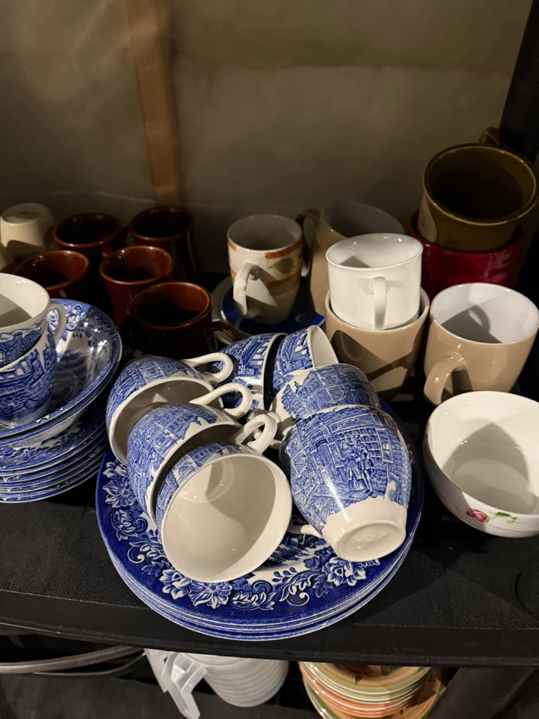 Blue and White Tea Cups and Saucers Set