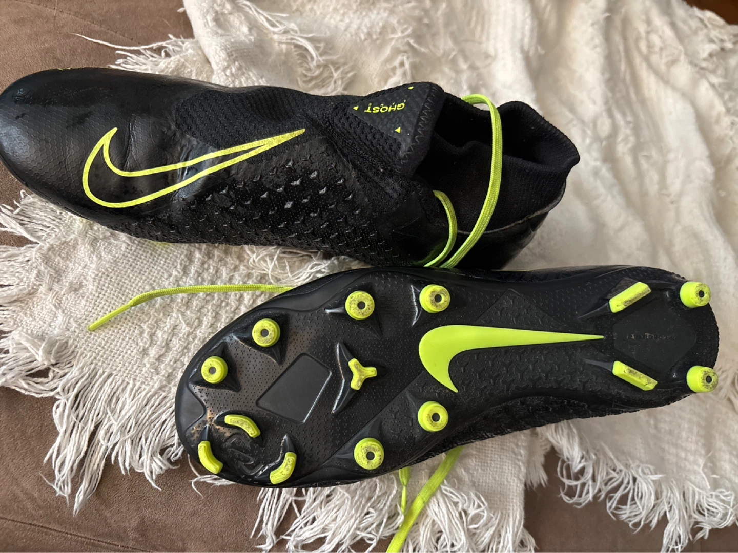 Nike Phantom Ghost FG Soccer Cleats