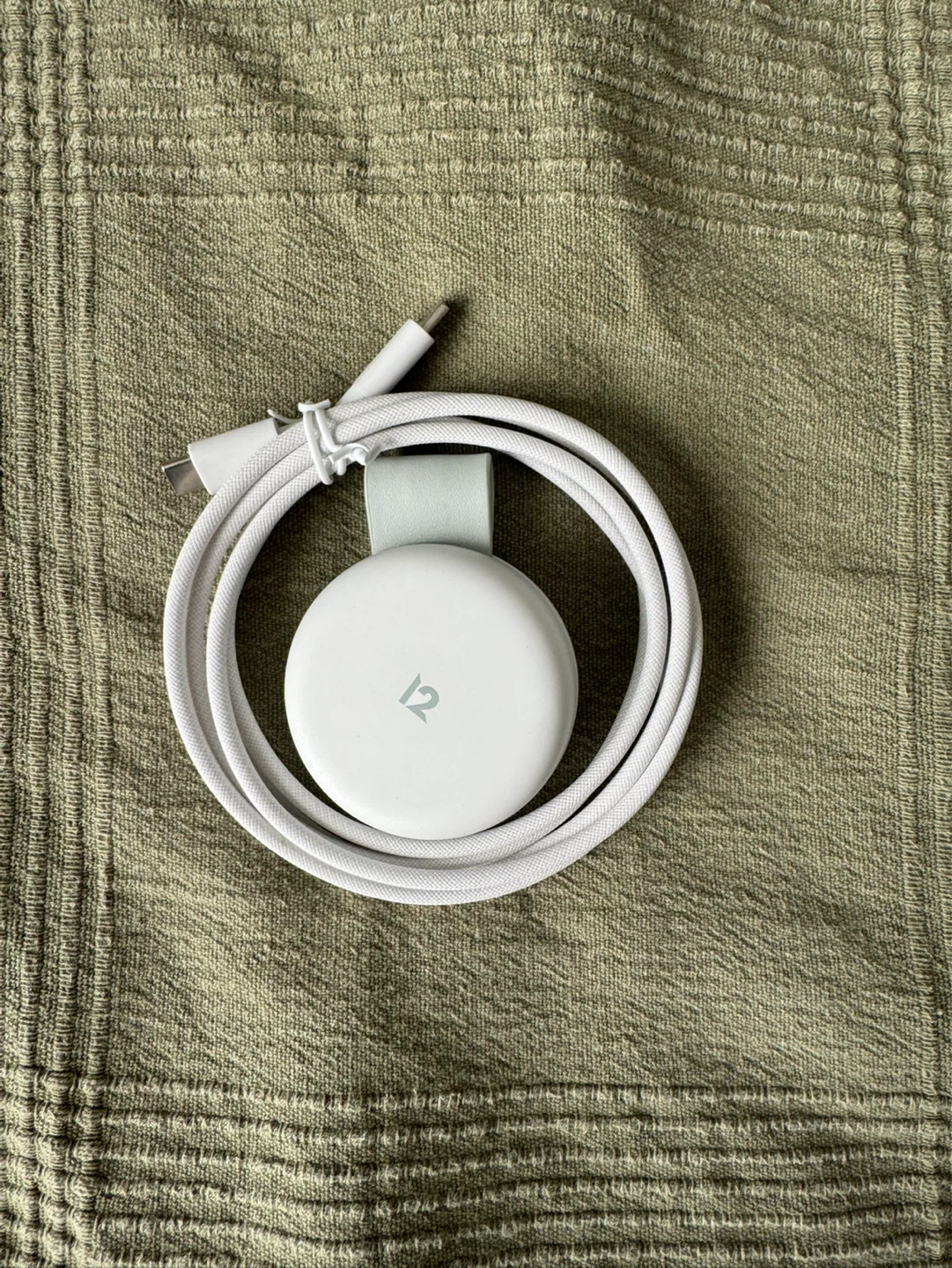 Twelve South ButterFly SE 2-in-1 Qi2 Charger with Charging Cable - photo 2