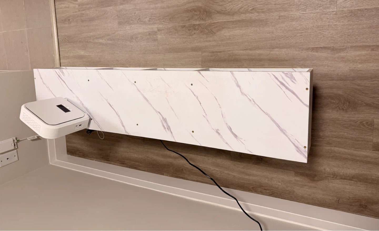 White Marble style console with Gold Legs - photo 3