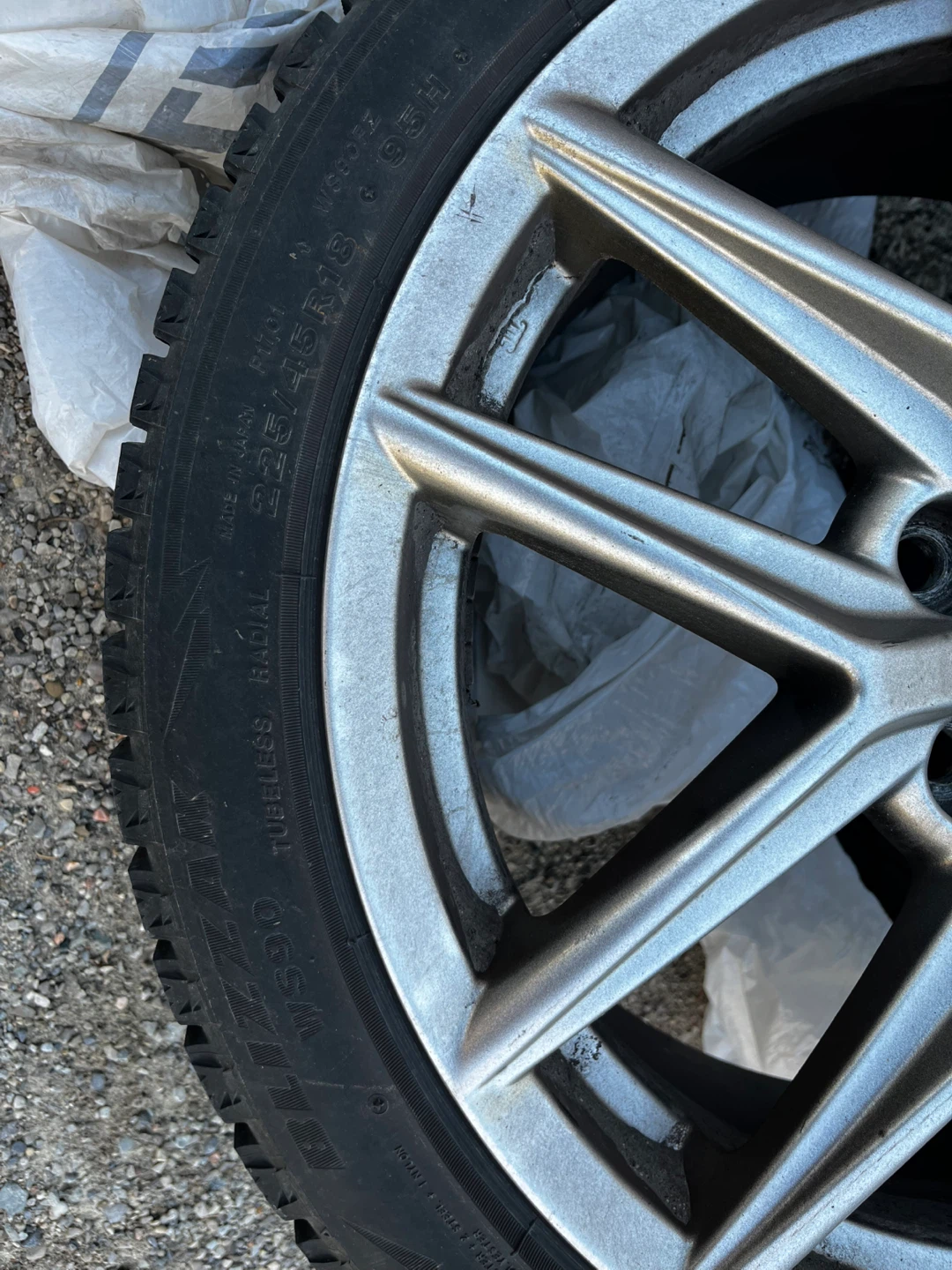 18” rims with 225/45/18 winter tires - photo 3