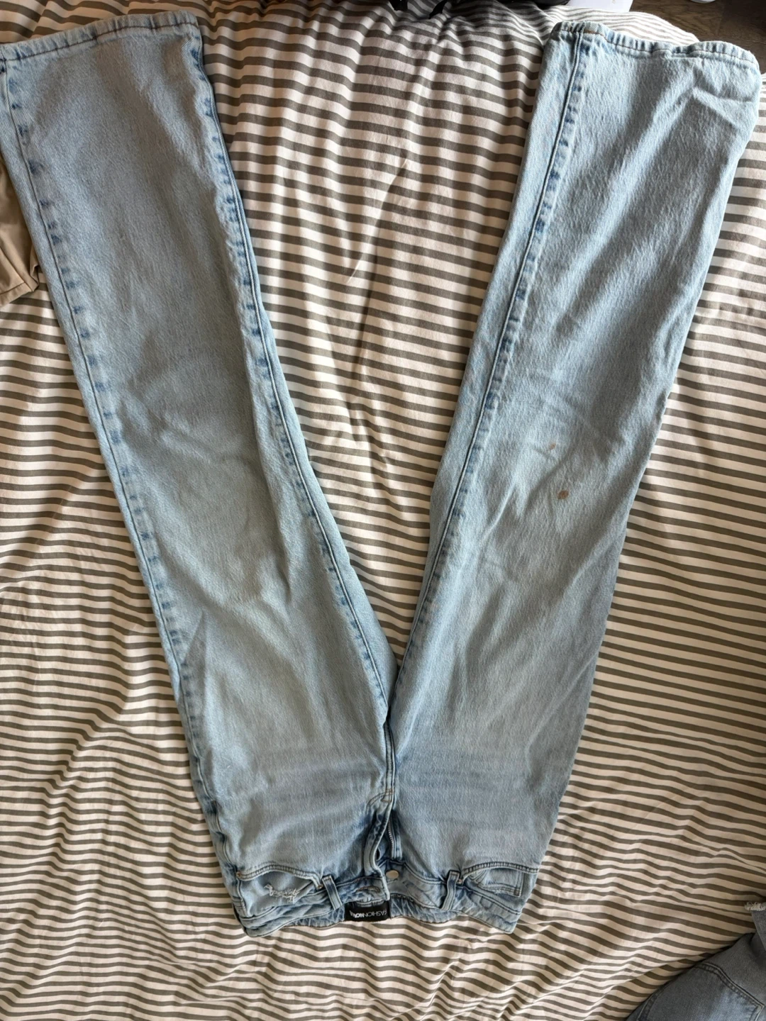 Light Wash Denim Jeans - photo 2