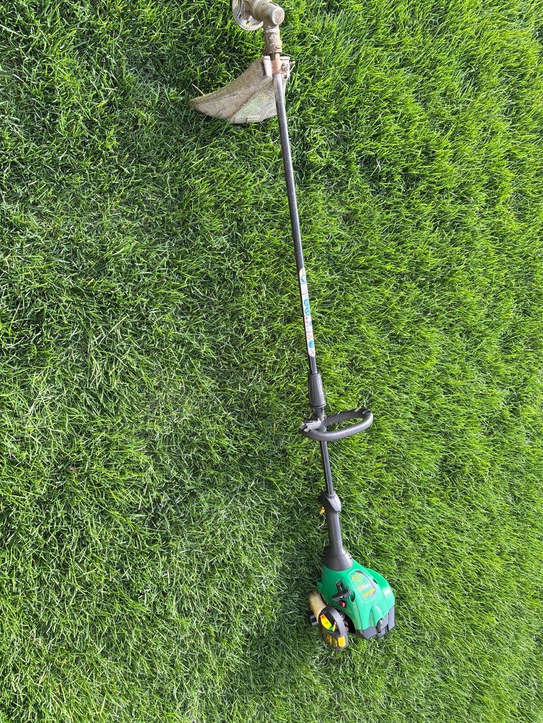 Weed Eater FeatherLite String Trimmer SST25C