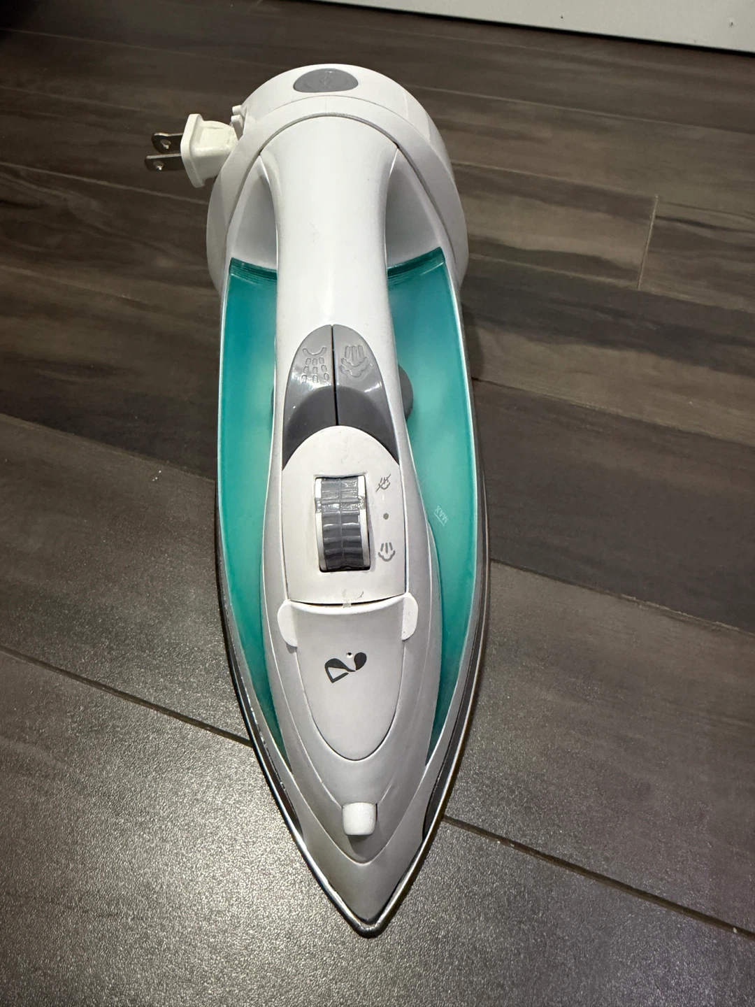 Moving sale - Hamilton Beach Steam Iron with Box - photo 3
