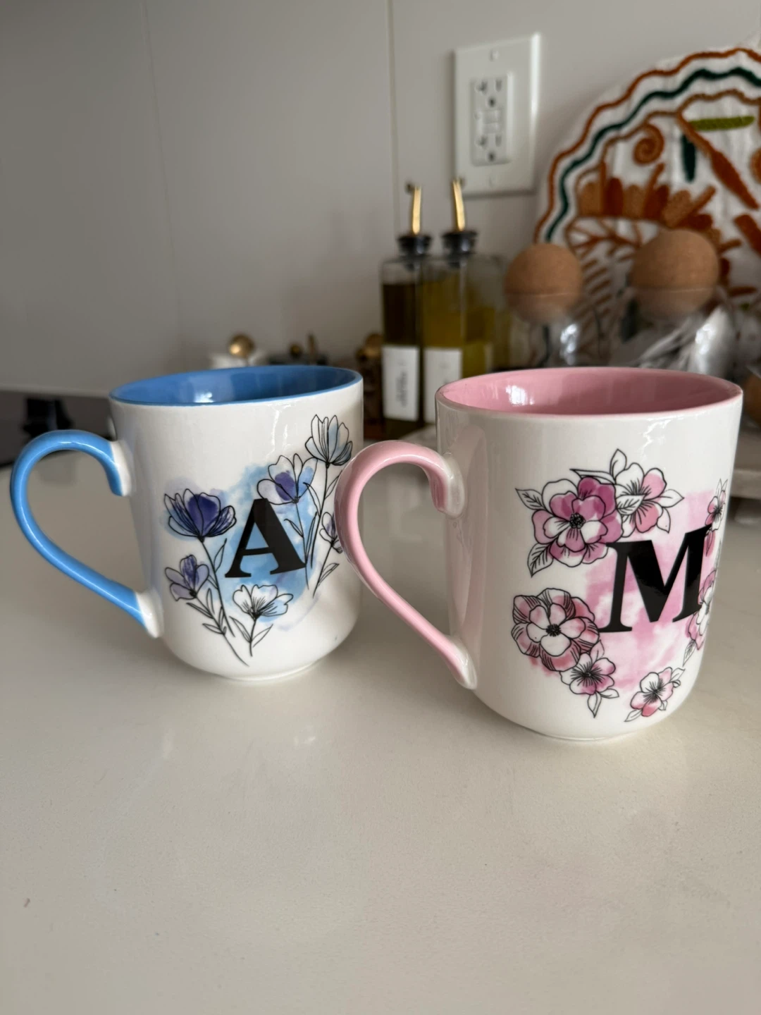 Set of 2 Letter Mugs (A and M) - photo 3