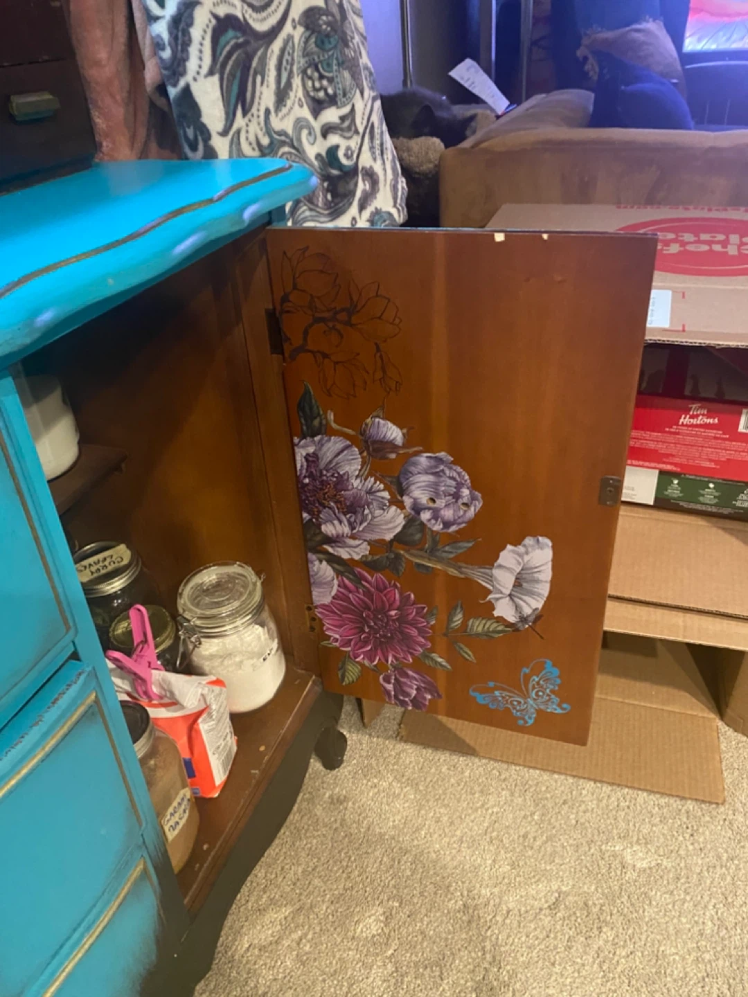 Turquoise & Gold Decorative Sideboard with Floral Accents - photo 3