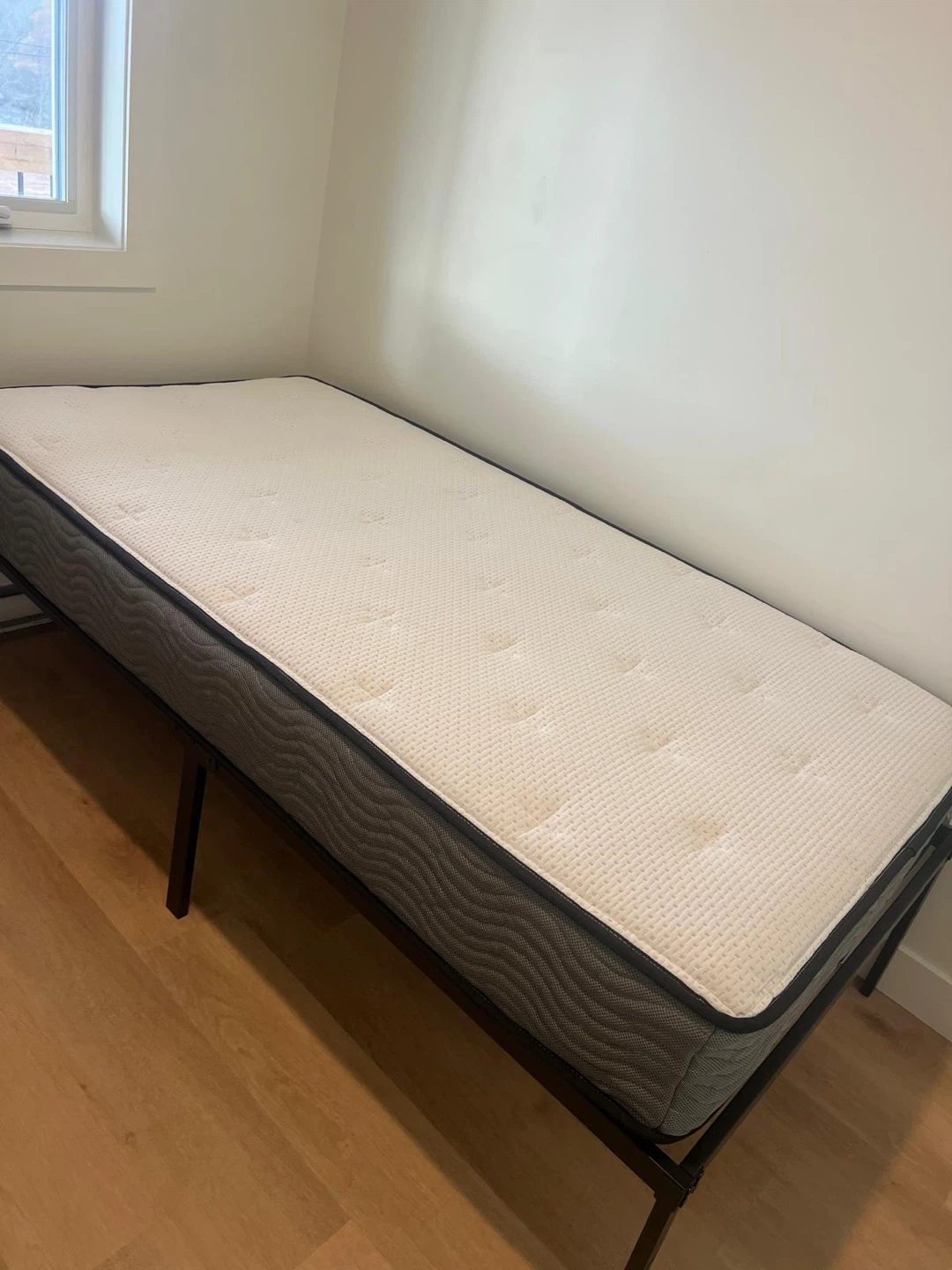 Twin Size Mattress - 10" Thick - photo 3