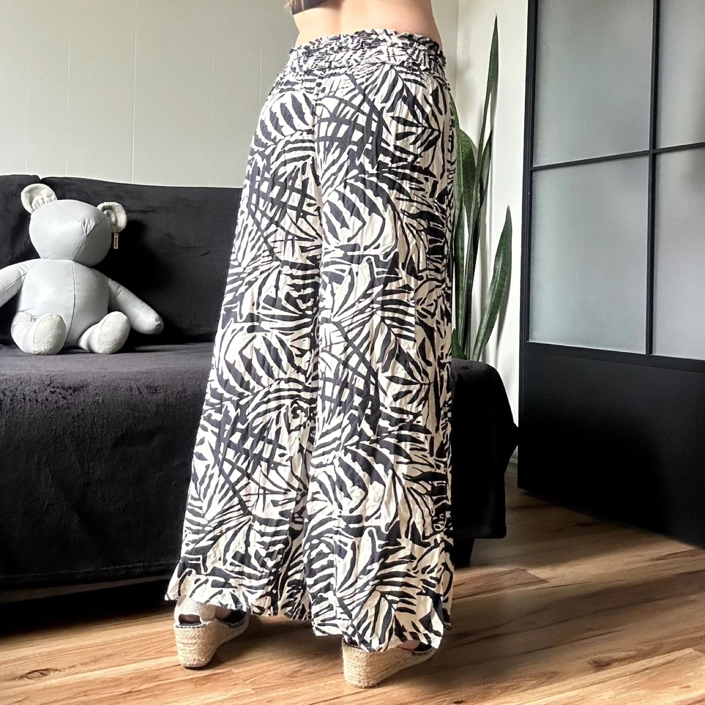 Patrons of Peace Black & White Leaf Print Wide Leg Pants Size M - photo 5