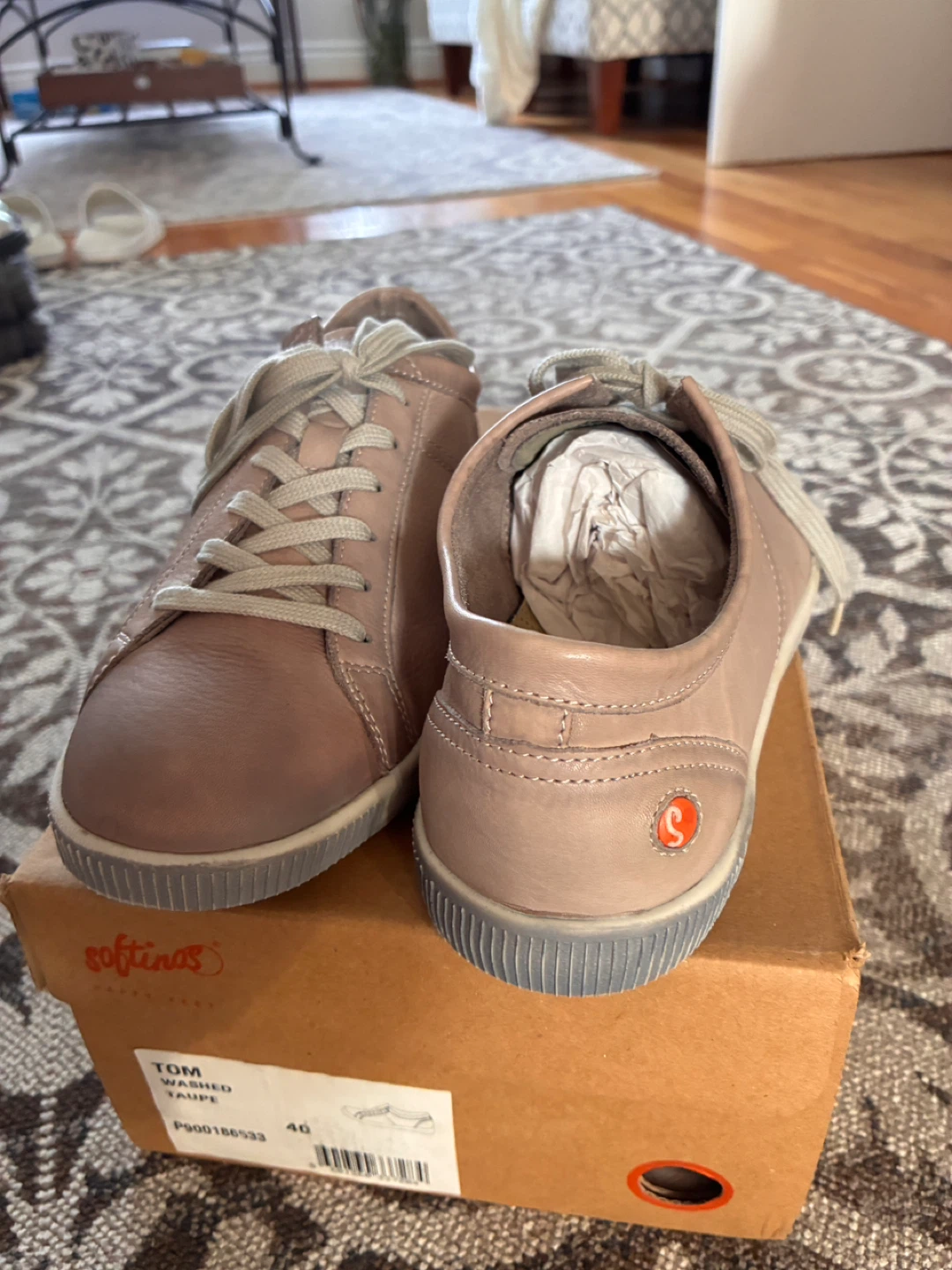 Softinos Tom Washed Taupe Leather Sneakers Size 40