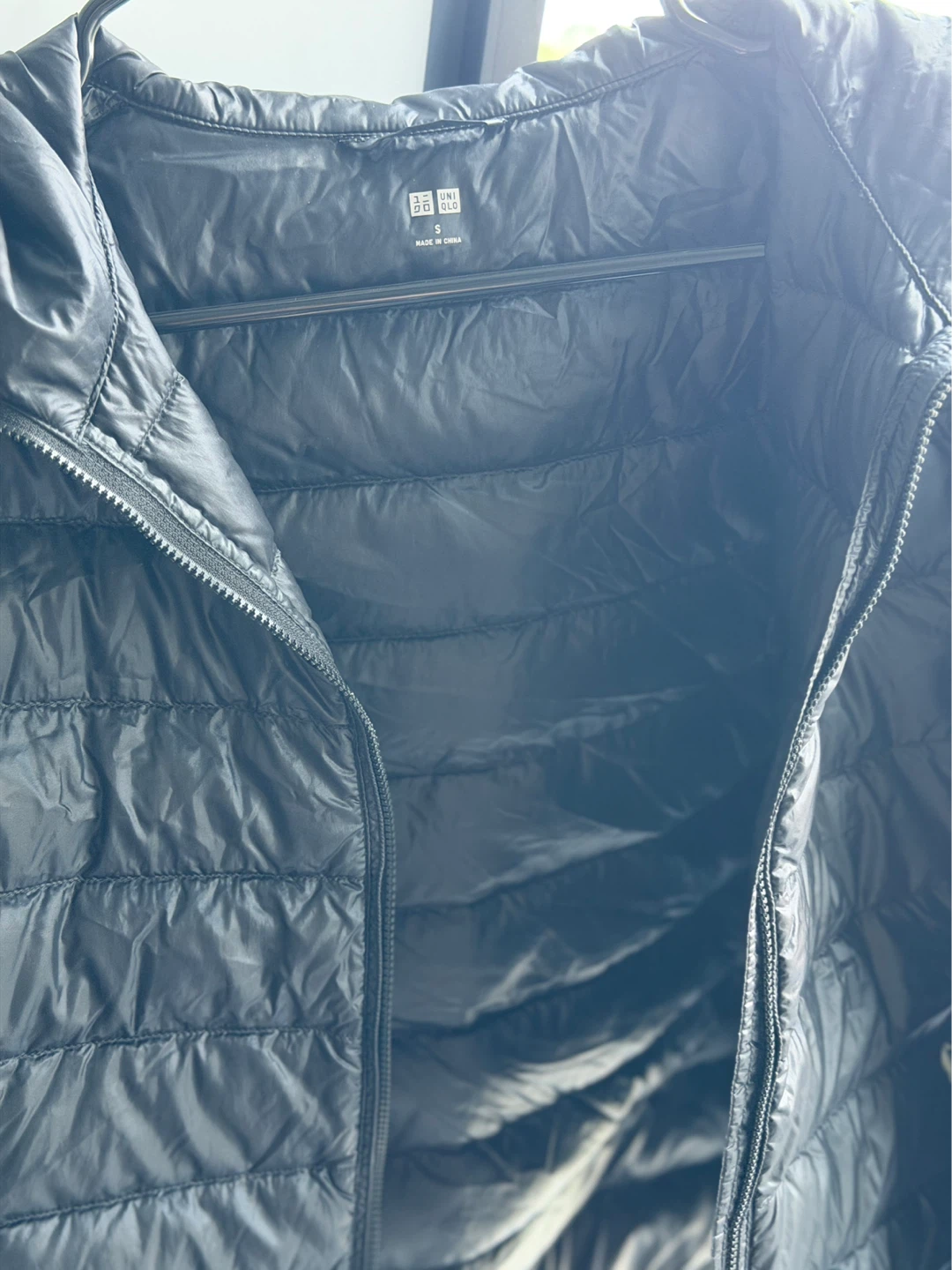 UNIQLO Lightweight Puffer Jacket - Black, Size S - photo 2