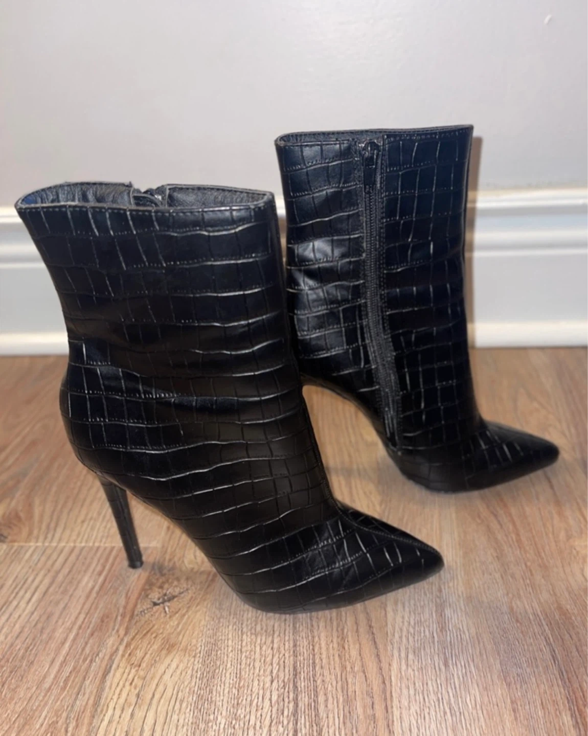 Black Croc Embossed Faux Leather Stiletto Heel Boots size 6 - photo 2