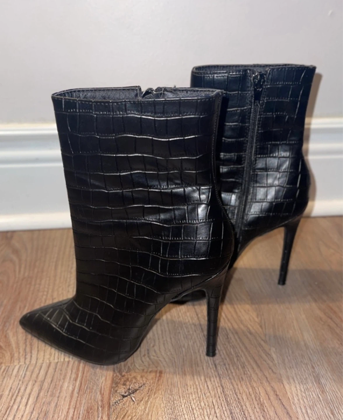 Black Croc Embossed Faux Leather Stiletto Heel Boots size 6 - photo 4