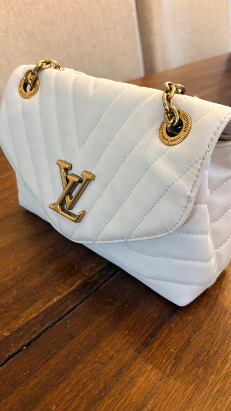 Louis Vuitton  Shoulder Bag - photo 2
