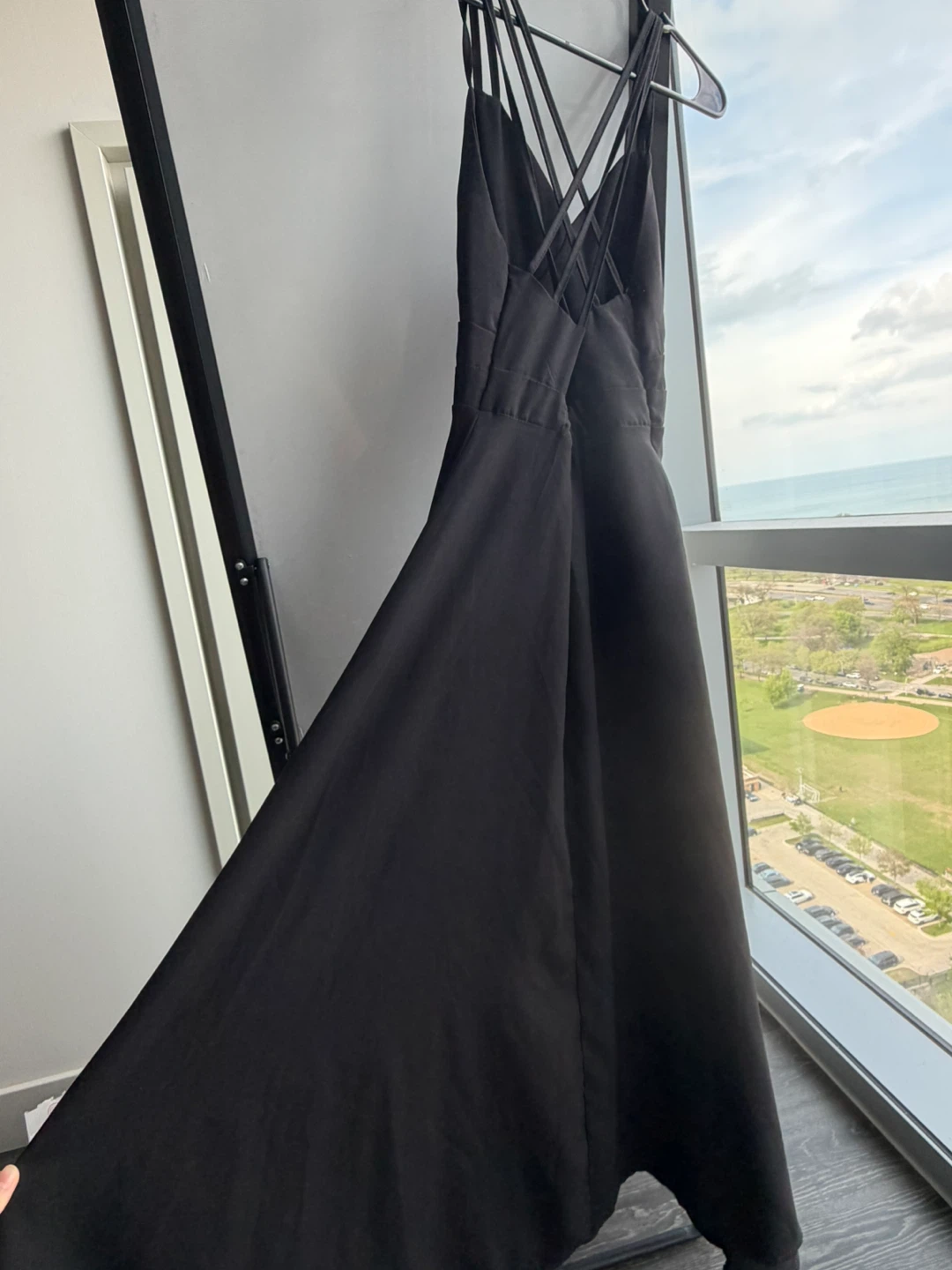 Elegant Black Spaghetti Strap Dress - photo 2