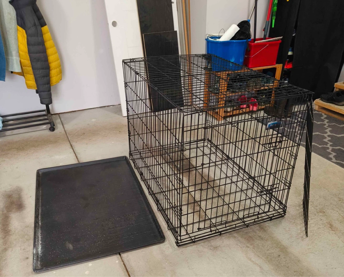 XL Wire Dog Crate with Tray - 42" L x 28" W x 30" H - photo 2