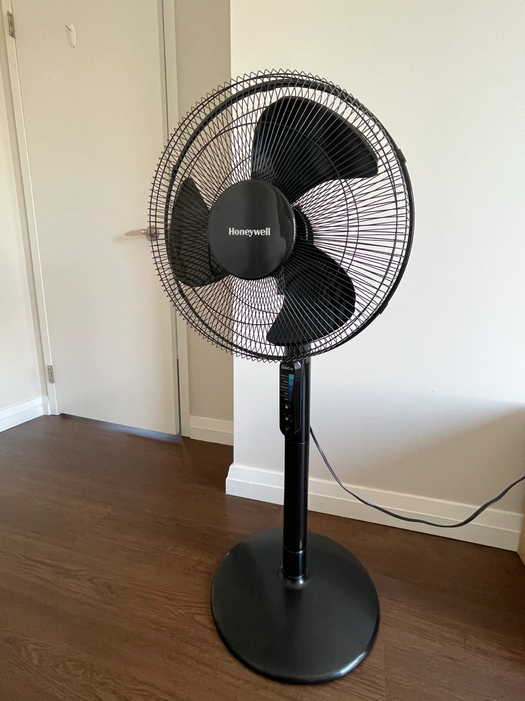 Honeywell QuietSet Pedestal Fan