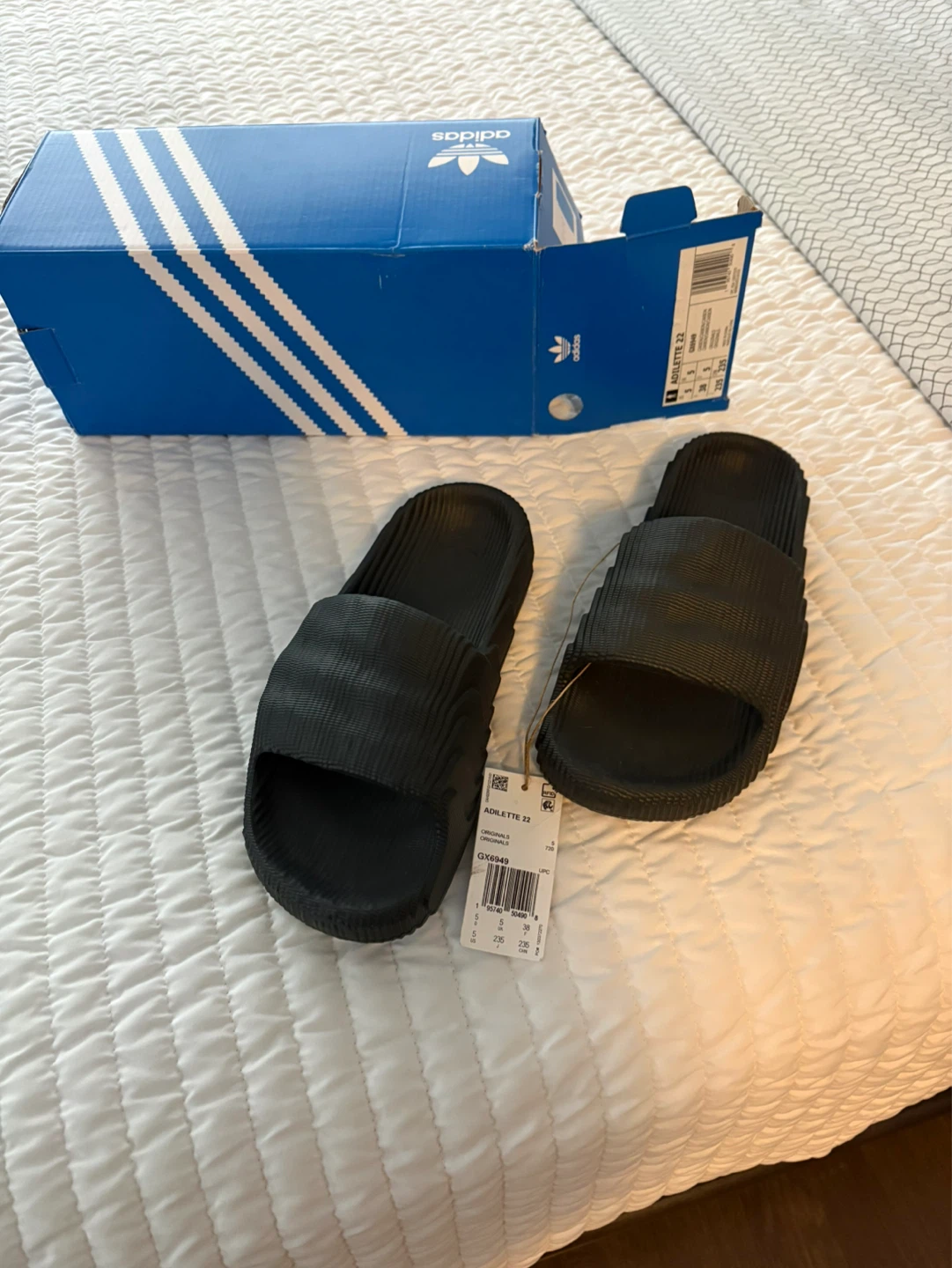 BNIB adidas slides size women’s 5 fits like a size 6