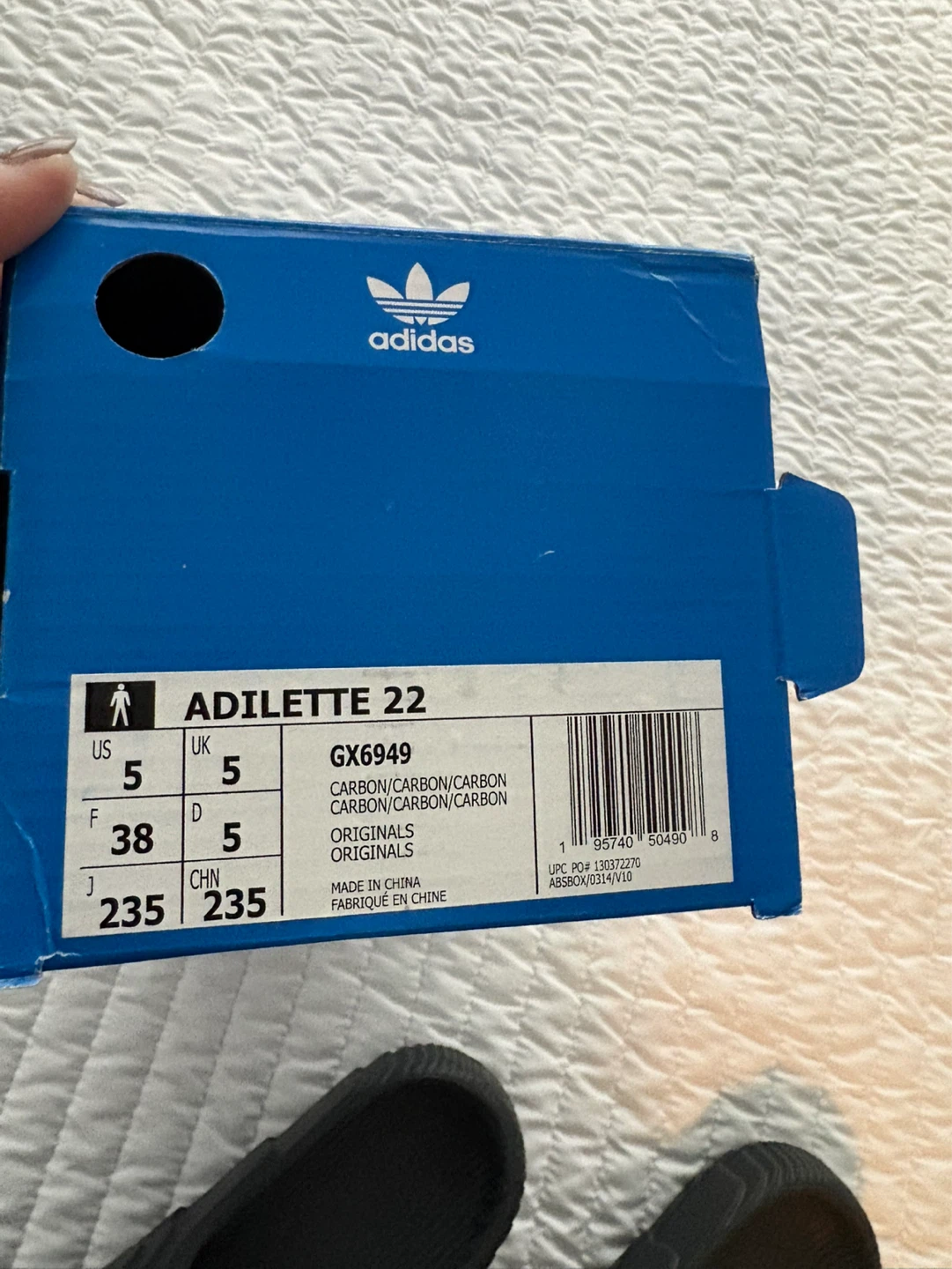 BNIB adidas slides size women’s 5 fits like a size 6 - photo 4