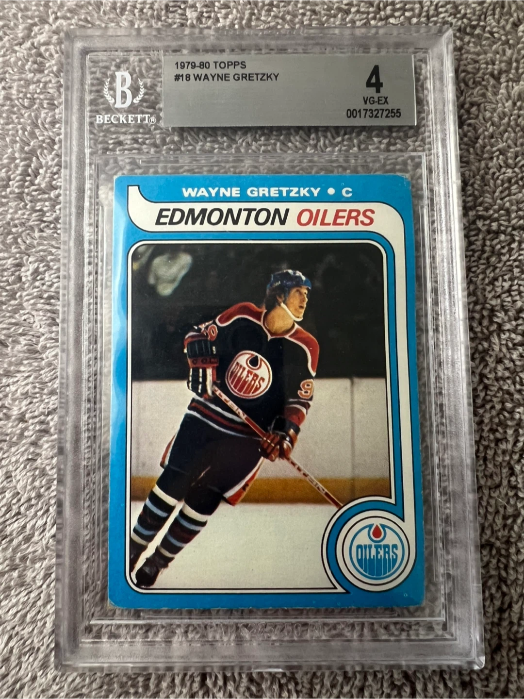 Wayne Gretzky Rookie Card graded - photo 2
