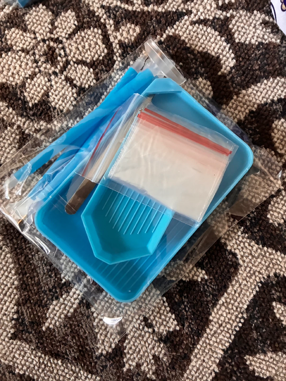 Diamond Painting Storage Case with 30 Jars and Tools - photo 4