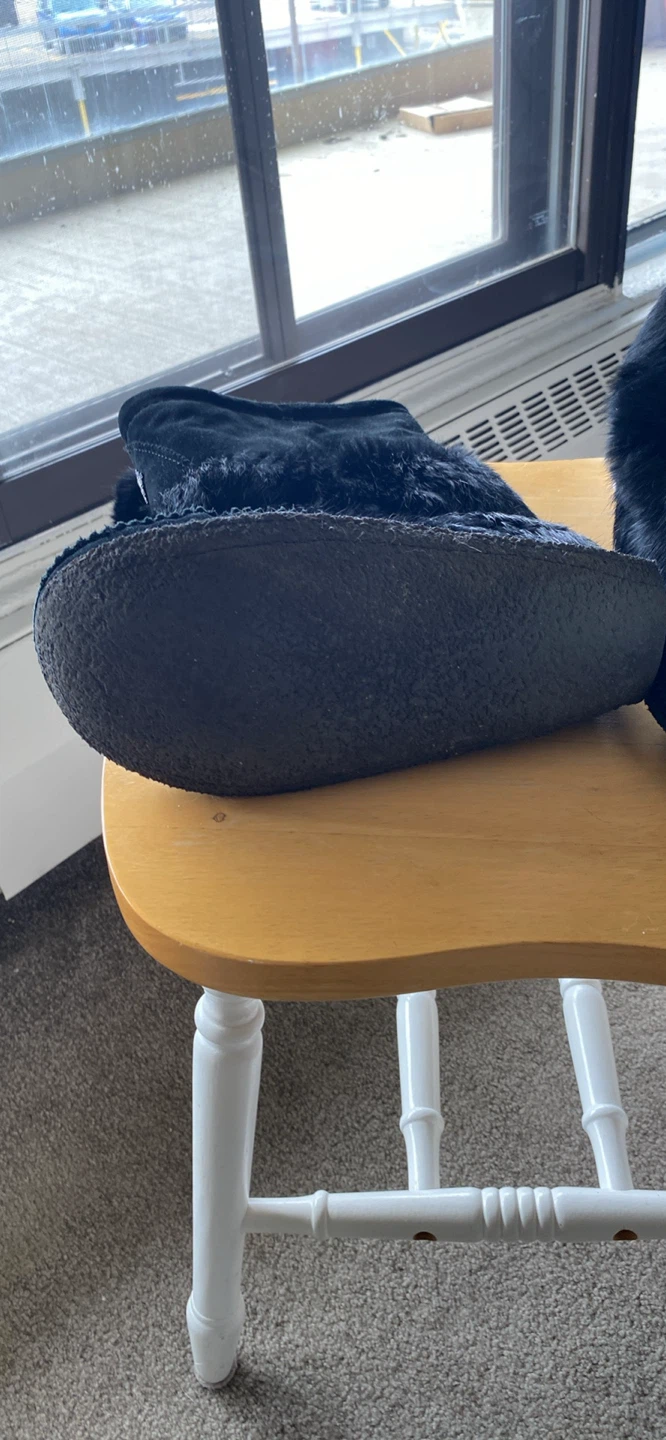 Black Suede and Fur Lined Boots - photo 3