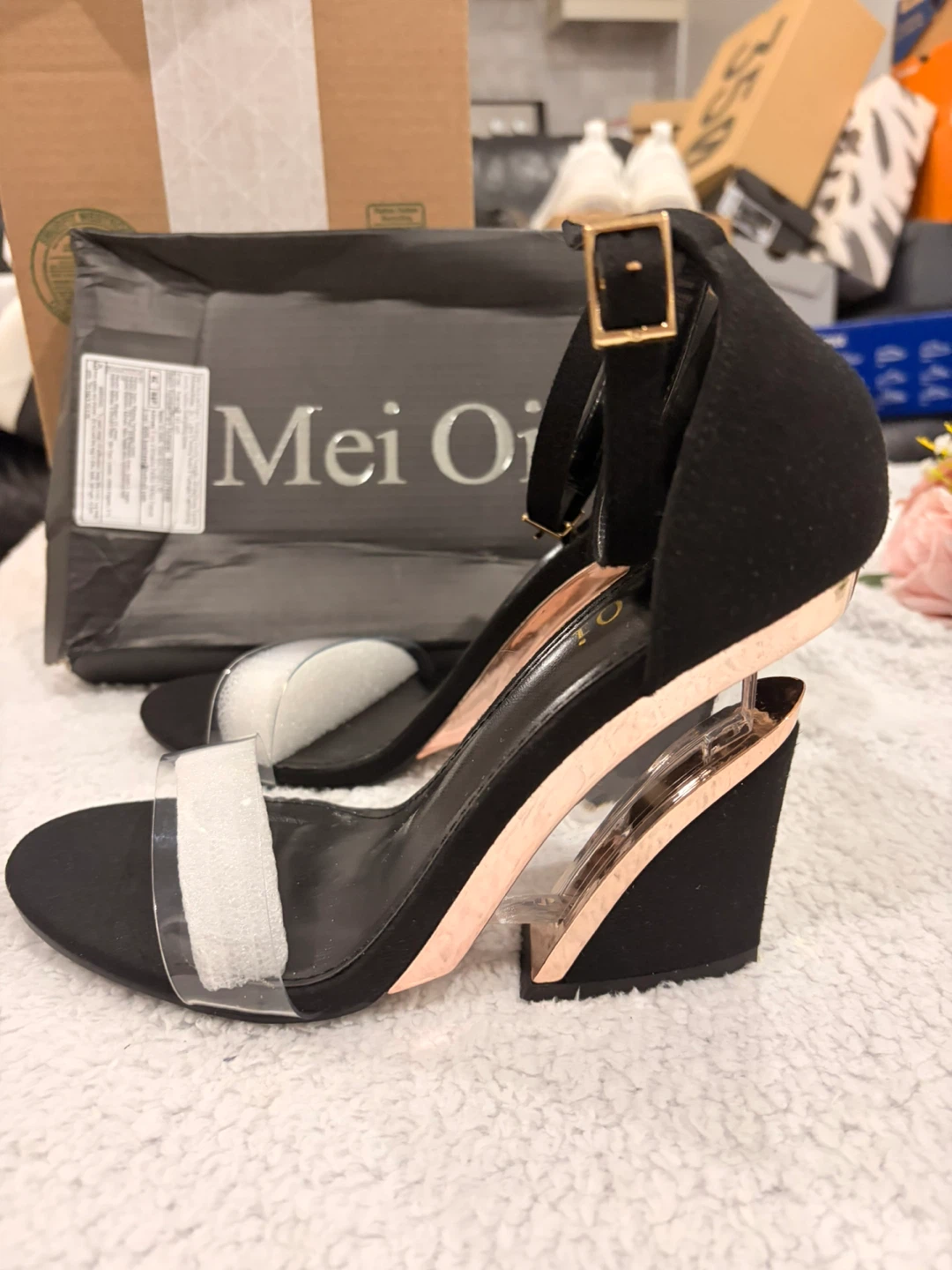 Black Heeled Sandals with Strap - photo 3