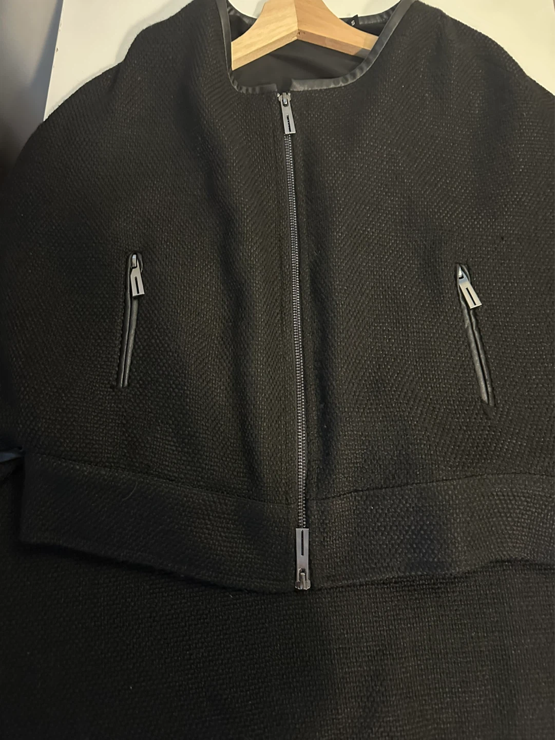 Lauren Vidal Black Zip-Up Cape - photo 4