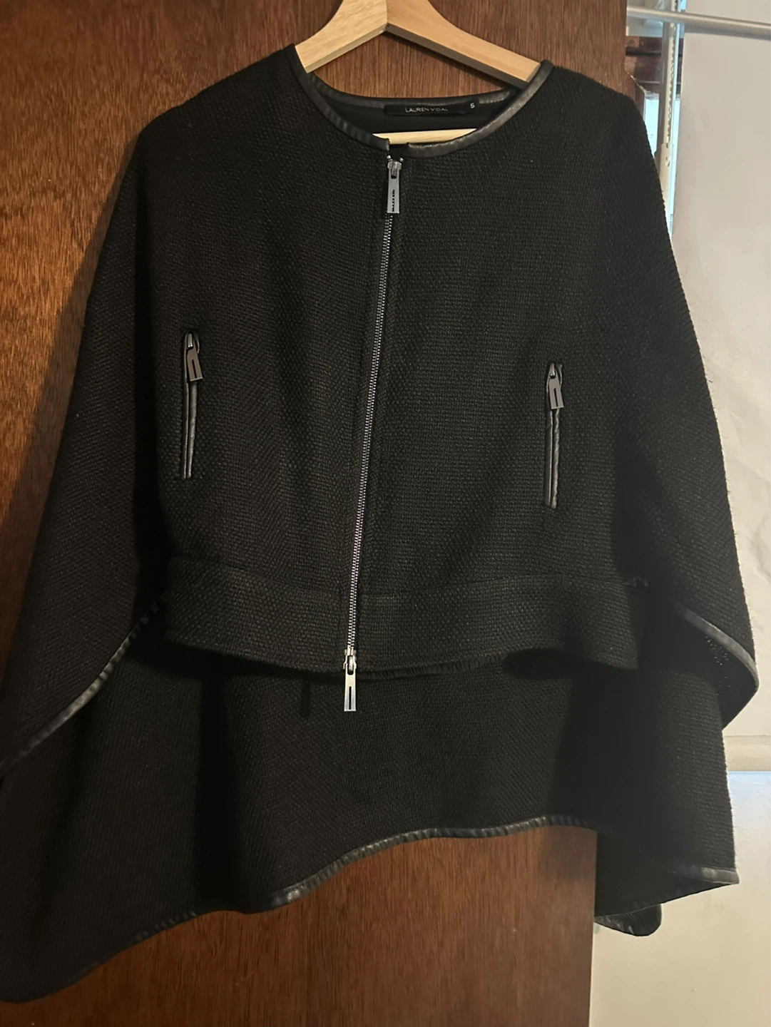 Lauren Vidal Black Zip-Up Cape - photo 2