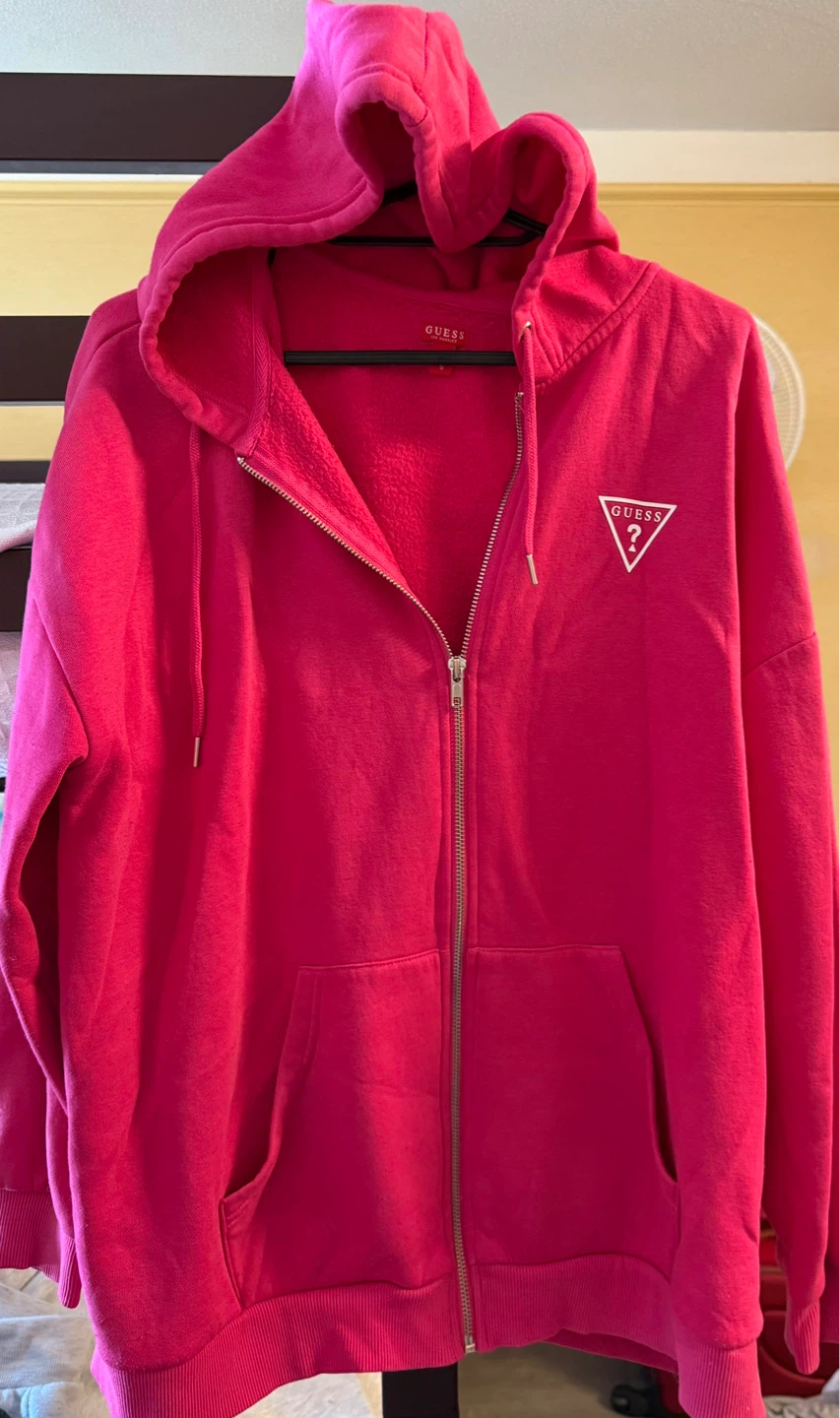 🟥GUESS Pink Zip-Up Hoodie / Size Small🟥