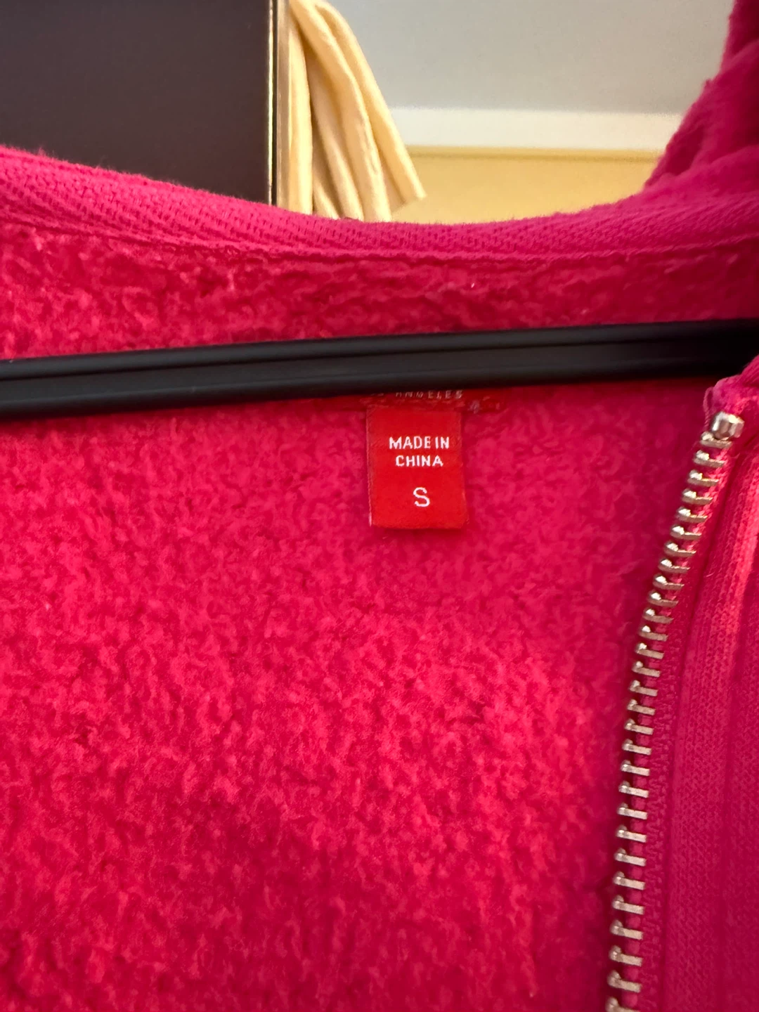 🟥GUESS Pink Zip-Up Hoodie / Size Small🟥 - photo 3