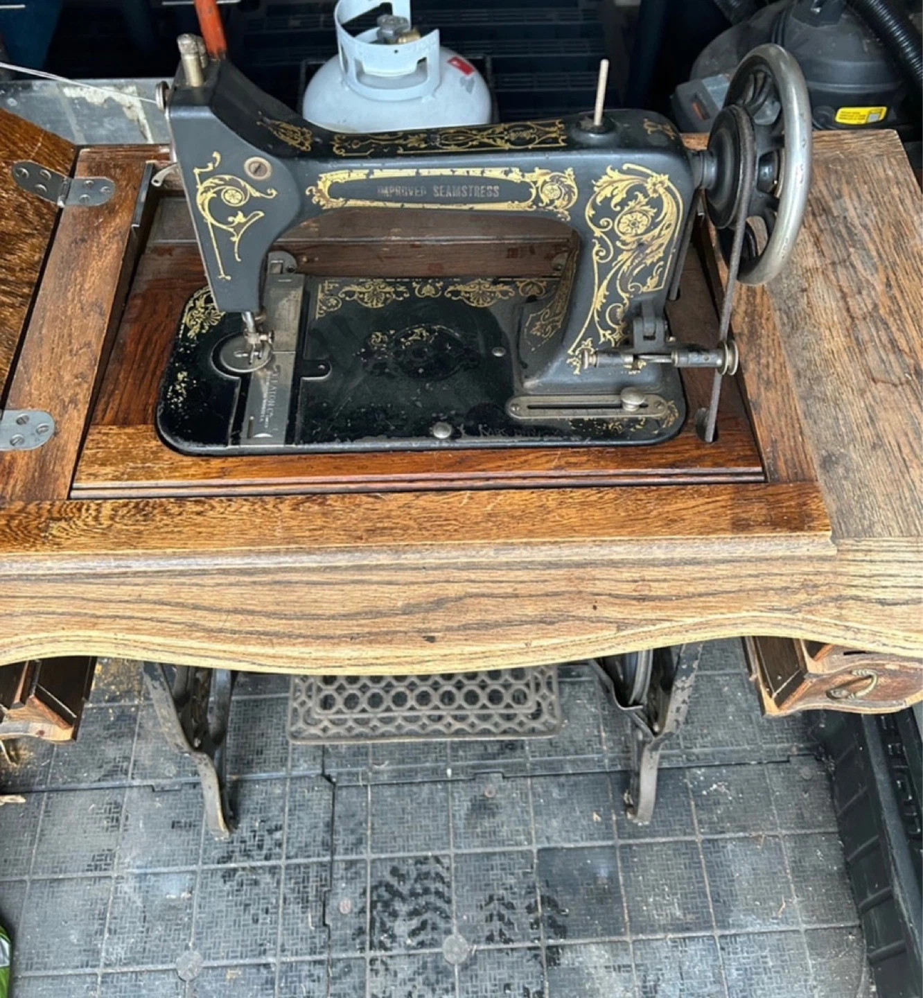 Treadle Sewing Machine - photo 3