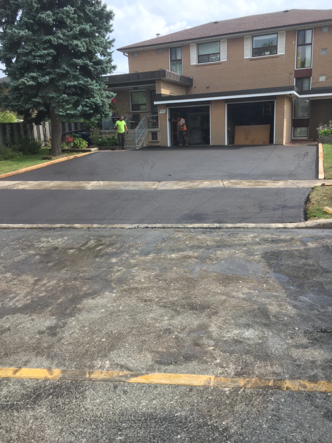 Asphalt driveway paving services - photo 4