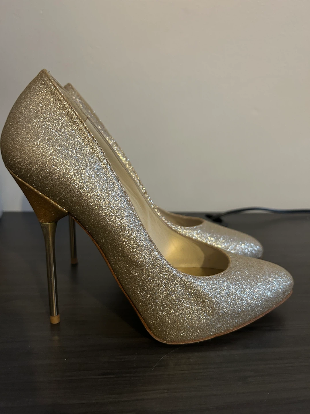 Stuart Weitzman Glitter Stiletto Heels size 6.5 - photo 2
