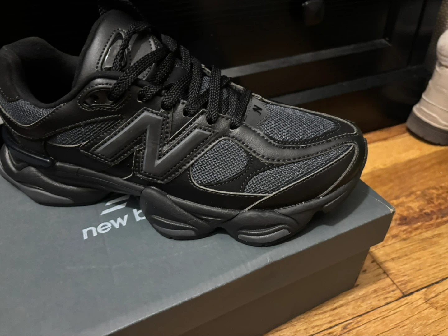 New Balance 9060 Black Sneakers Size 10.5 Men's - photo 3