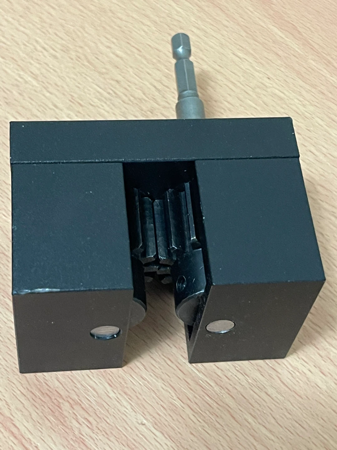 Black Metal Gear Holder with Hex Shank - photo 3