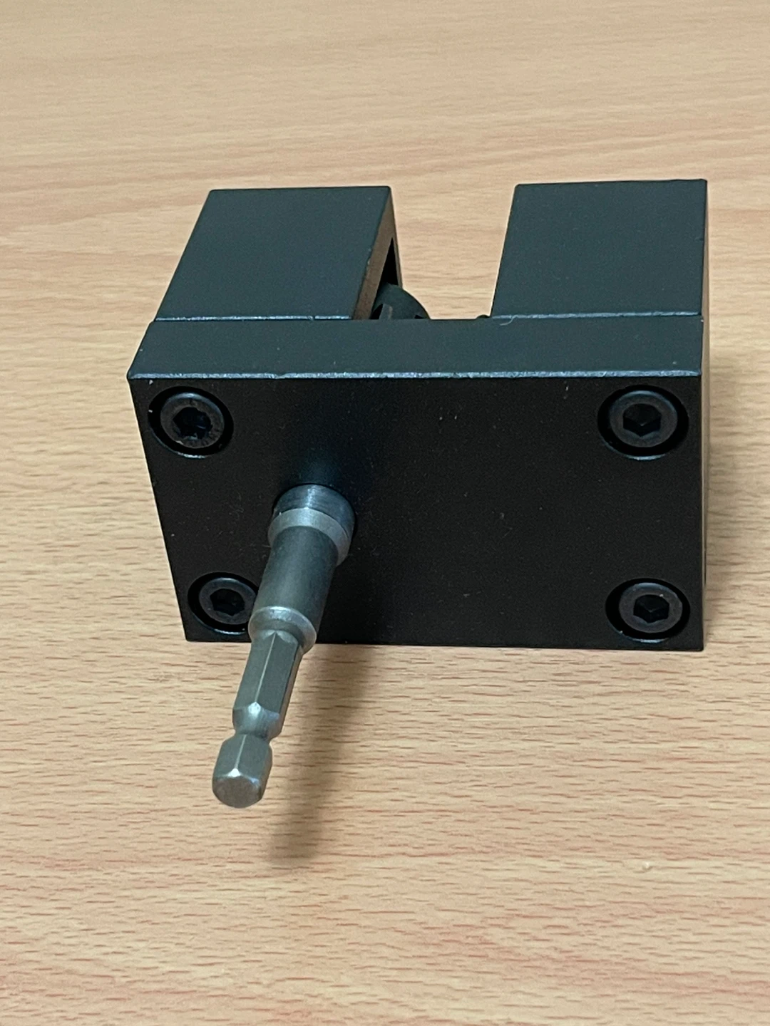 Black Metal Gear Holder with Hex Shank