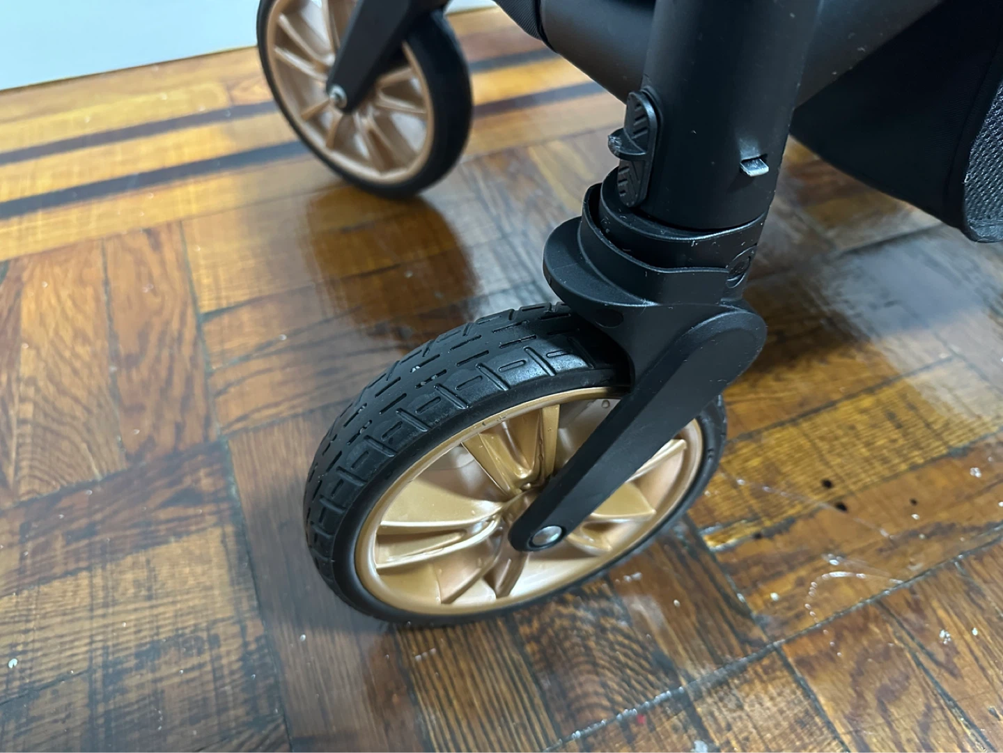 C+Childer Black & Gold Stroller 0-3 years baby’s - photo 4