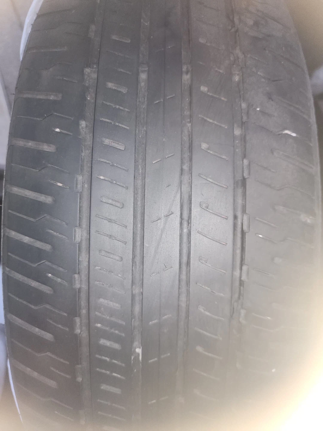 Dunlop 225/60R18 Tire - photo 4