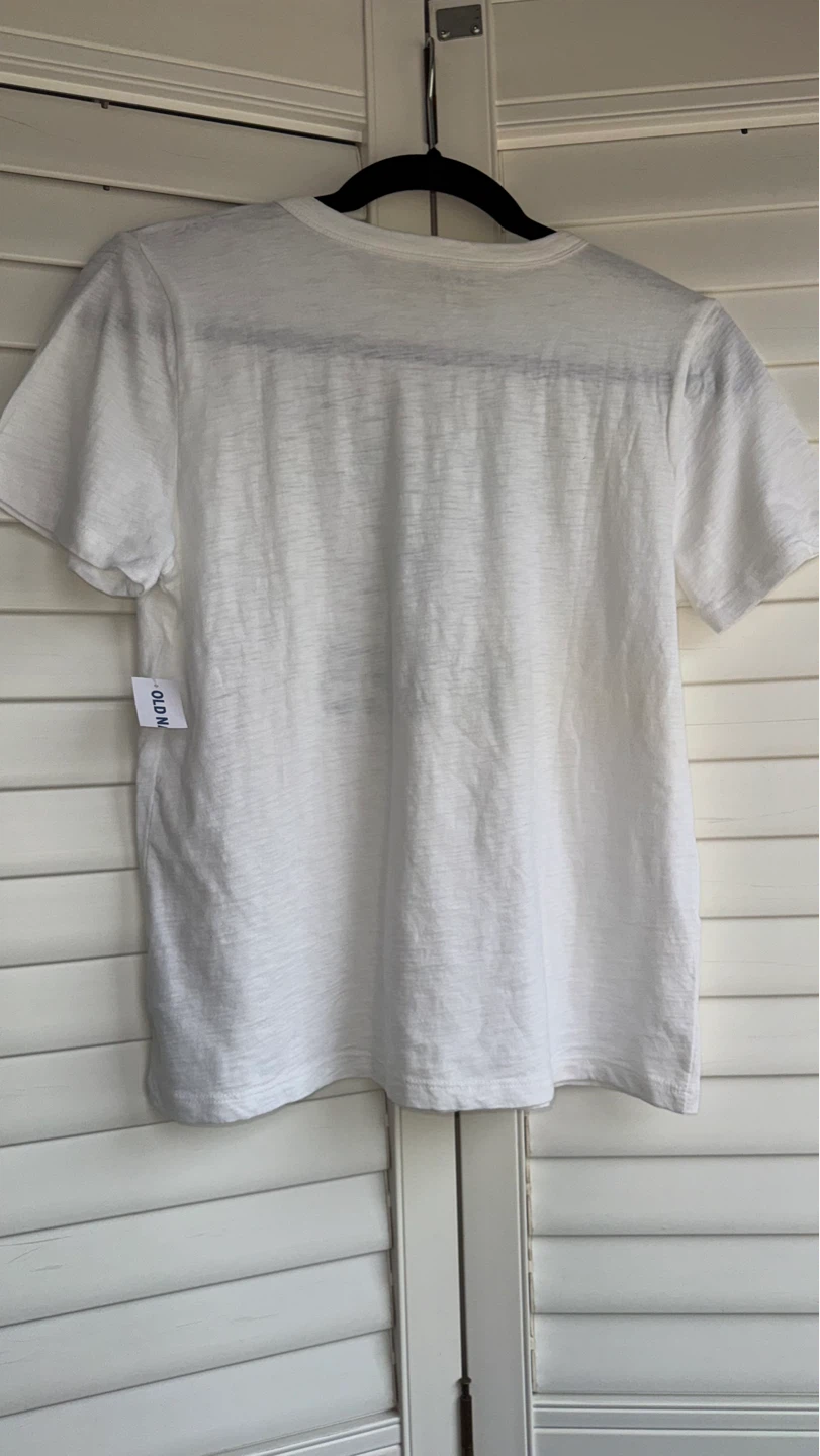 Old Navy White "Lucky Vibes" T-Shirt - photo 2