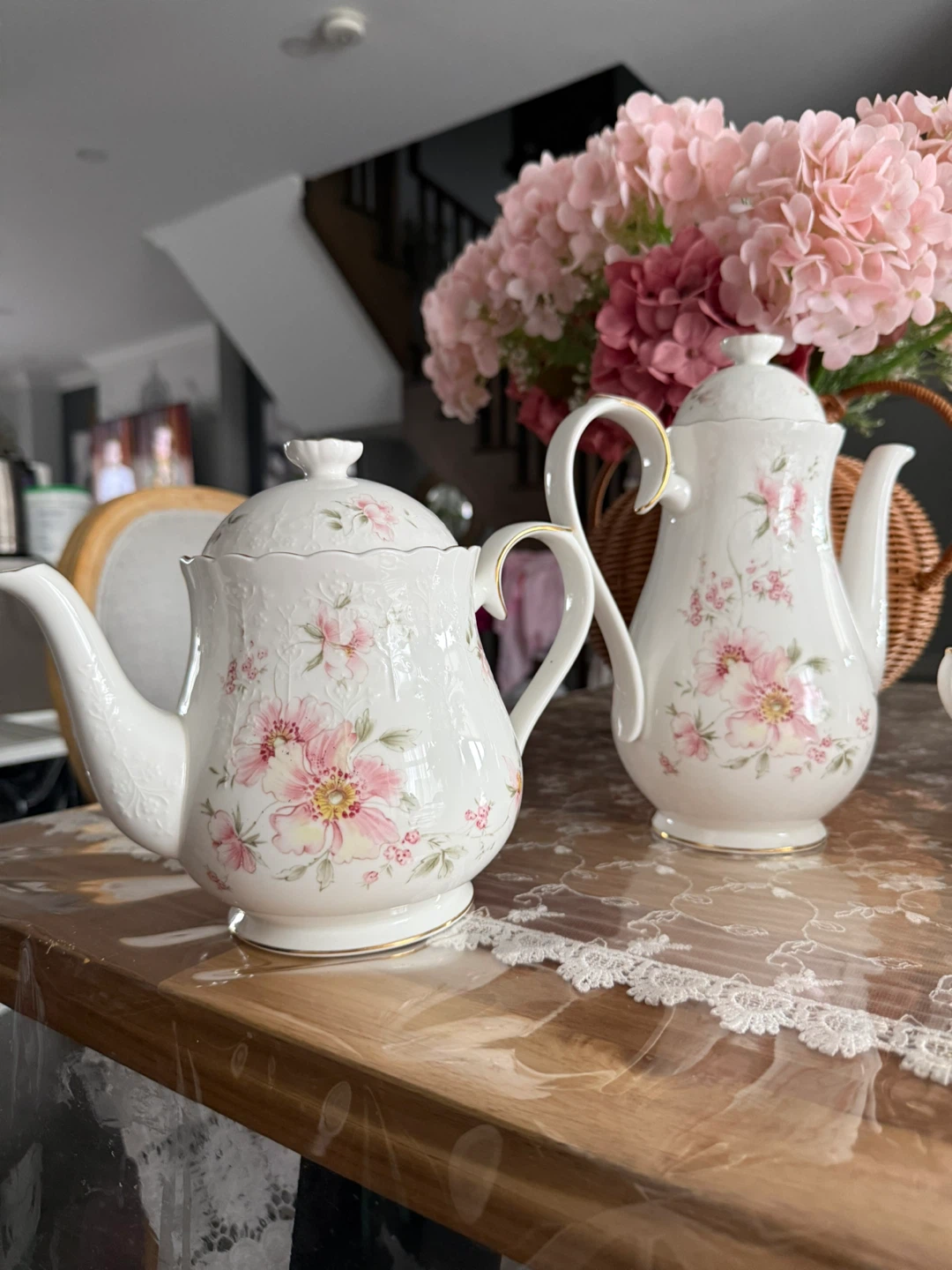 Royal Albert White Porcelain Teapot Set with Pink Floral Design - photo 3