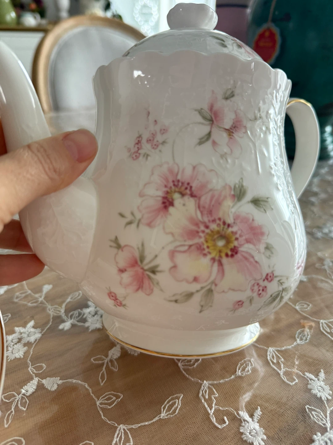 Royal Albert White Porcelain Teapot Set with Pink Floral Design - photo 4