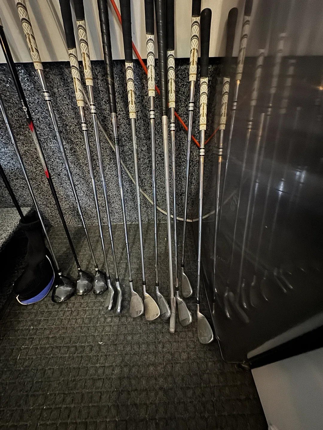 Full Set of Golf Clubs with Headcover